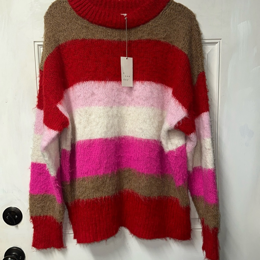 New with tag XXL white red pink brown striped super fuzzy soft sweater